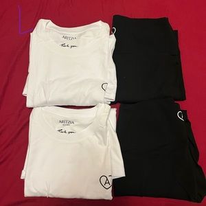 Aritizia Bundle - 2 T-Shirts and 2 Leggings - Large